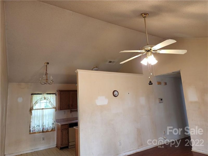 2236 Blue Hampton Ln, Charlotte, NC 28213