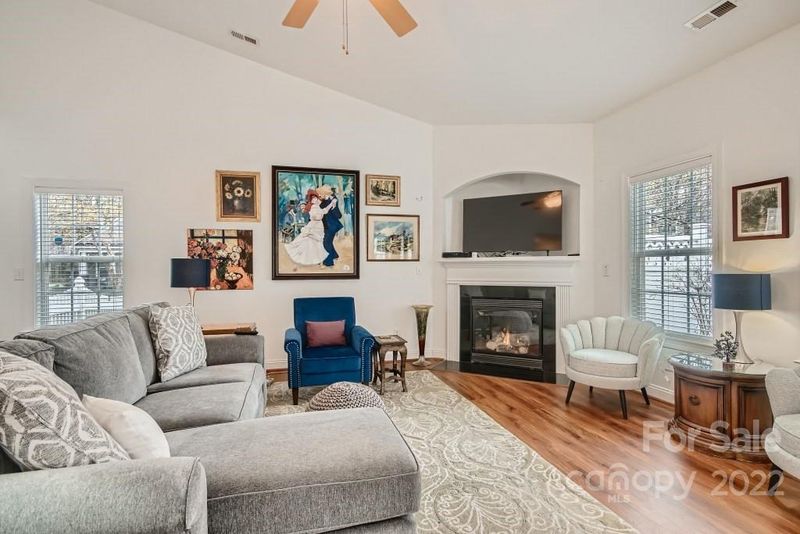 19046 Celestine Ln, Cornelius, NC 28031