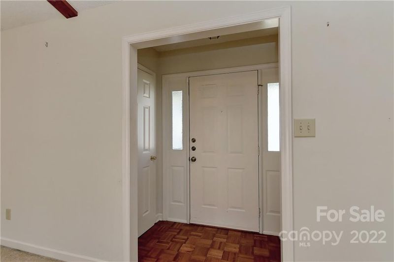 7318 Vero Ln, Charlotte, NC 28215