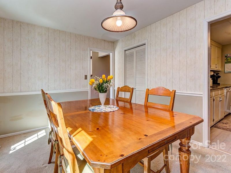 8059 Regent Park Ln, Charlotte, NC 28210