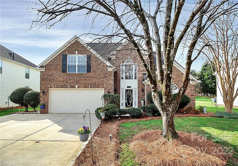 8223 Abbottsgate Ln, Charlotte, NC 28269
