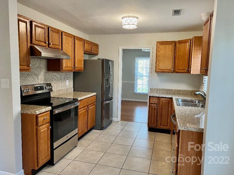 431 Silversmith Ln, Charlotte, NC 28270