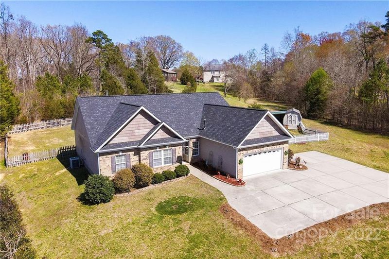 1211 Hidden Oaks Dr, Concord, NC 28025