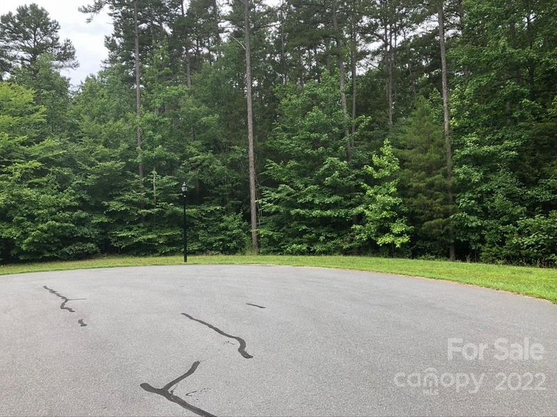 1381 Trotter Cir, Mount Pleasant, NC 28124
