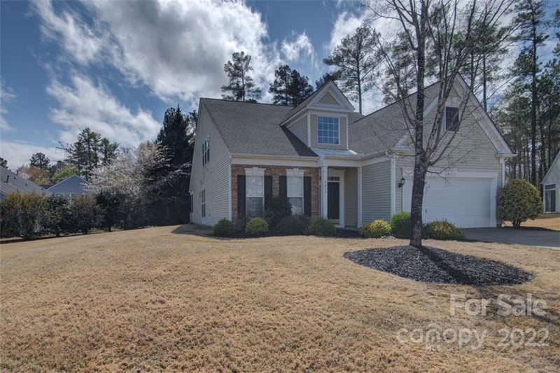 8814 Kestral Ridge Dr, Charlotte, NC 28269