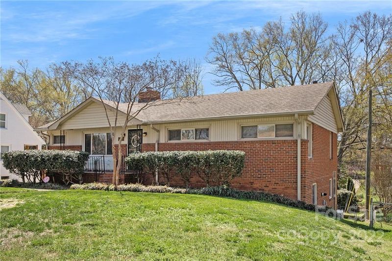 512 Cooper Dr, Charlotte, NC 28210