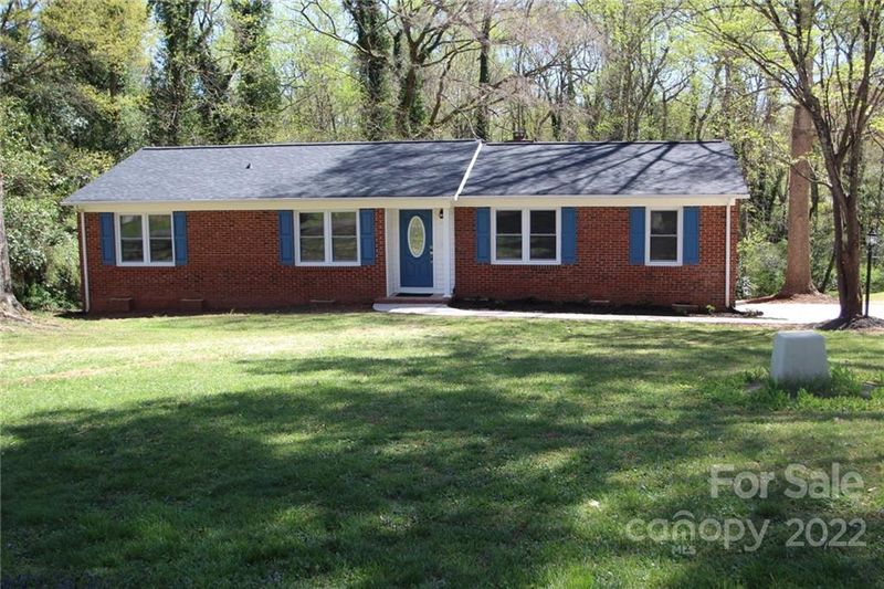 10 Forest Hill Rd, Belmont, NC 28012