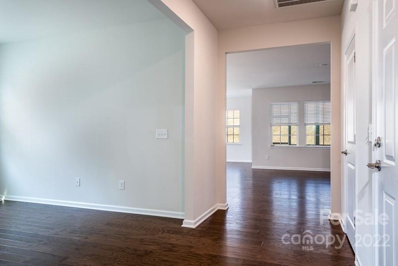 4021 Donatello Ln, Mount Holly, NC 28120