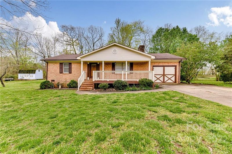 3802 Solen Dr, Harrisburg, NC 28075