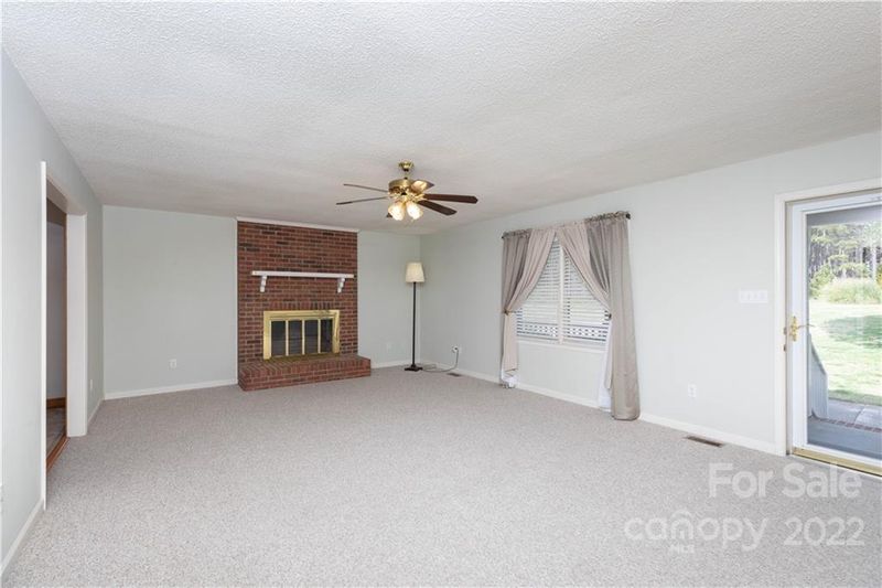 3906 Harmony Rd, Catawba, SC 29704