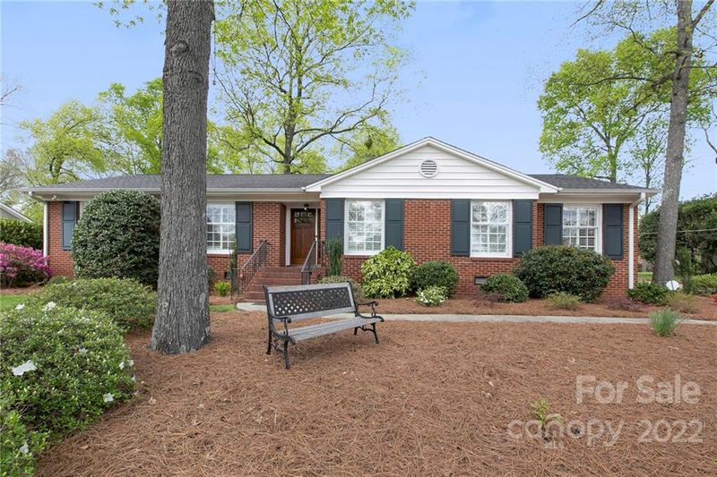 5227 Robinhood Rd, Charlotte, NC 28211