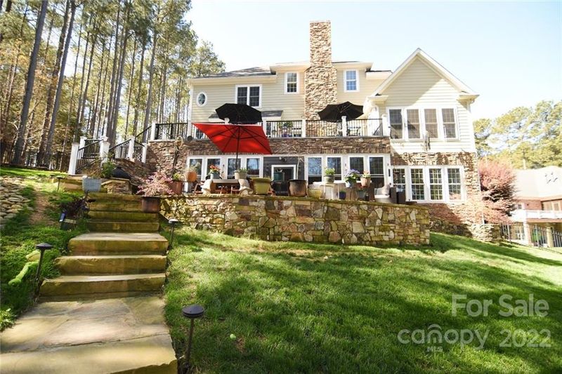 9168 Fair Oak Dr, Sherrills Ford, NC 28673