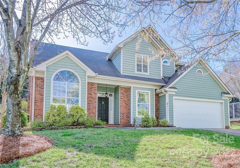 9620 Clifton Meadow Dr, Matthews, NC 28105