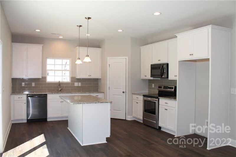 403 Hillcrest Ave, Marshville, NC 28103