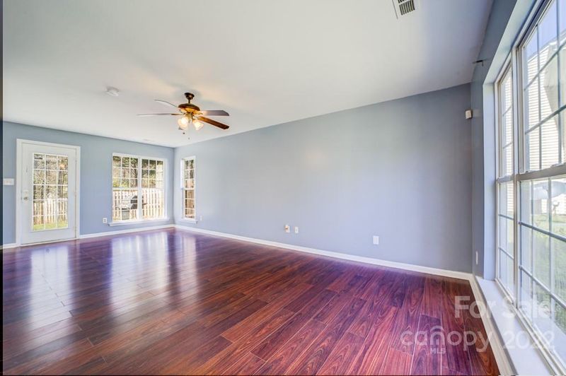 8109 Slickrock Cir, Charlotte, NC 28215