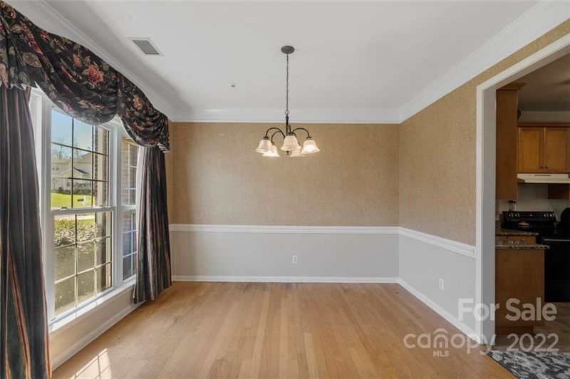 2424 Coneflower Dr, Charlotte, NC 28213