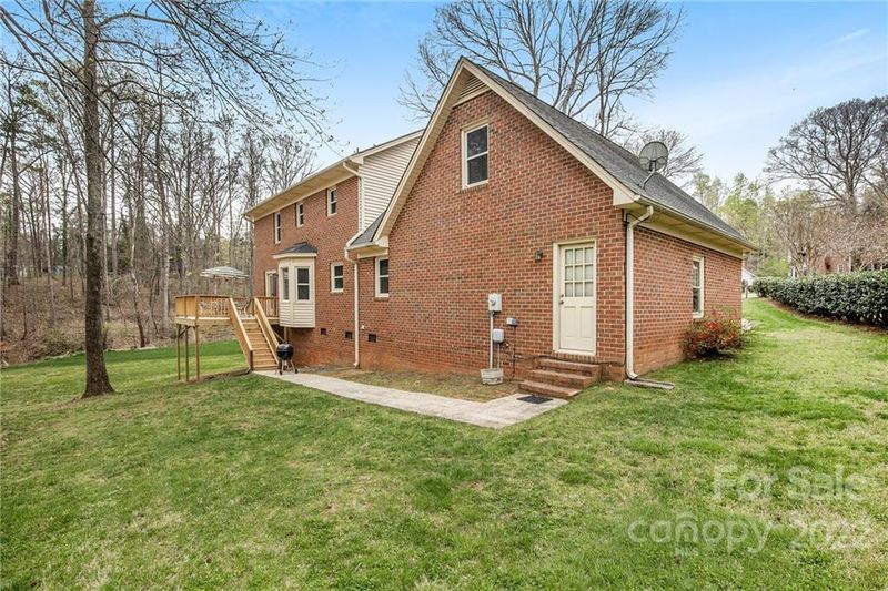 6843 Charette Ct, Charlotte, NC 28215