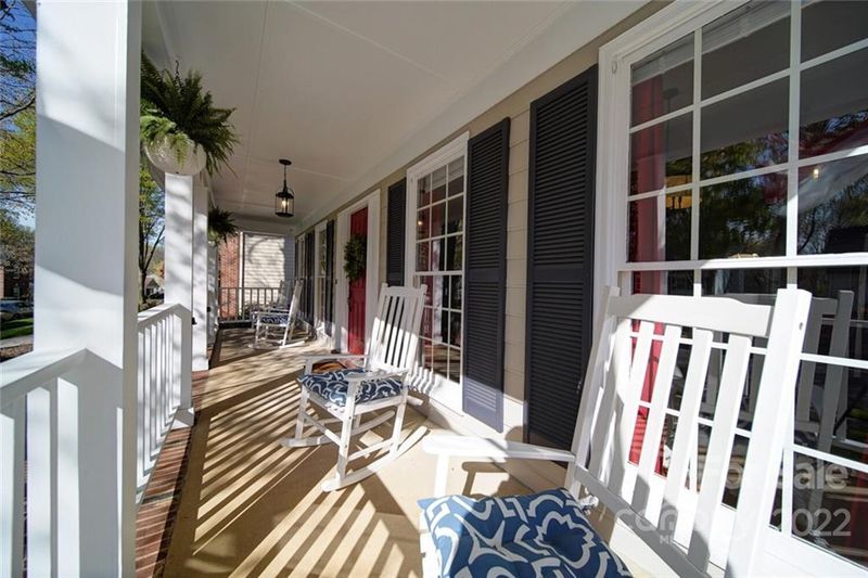 6727 Fairway Point Dr, Charlotte, NC 28269