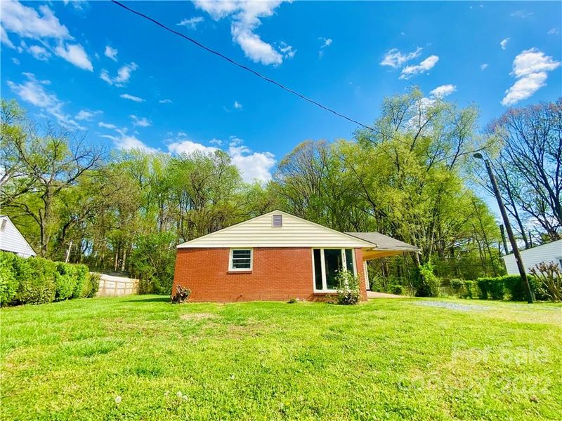 2717 Botany St, Charlotte, NC 28216