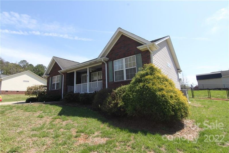 2321 Sunset Dr, Gastonia, NC 28054