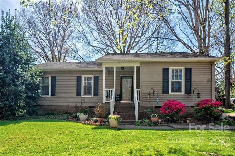 4440 Huntington Dr, Gastonia, NC 28056