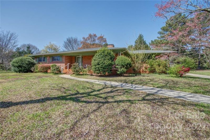 121 Airport Rd, Stanley, NC 28164