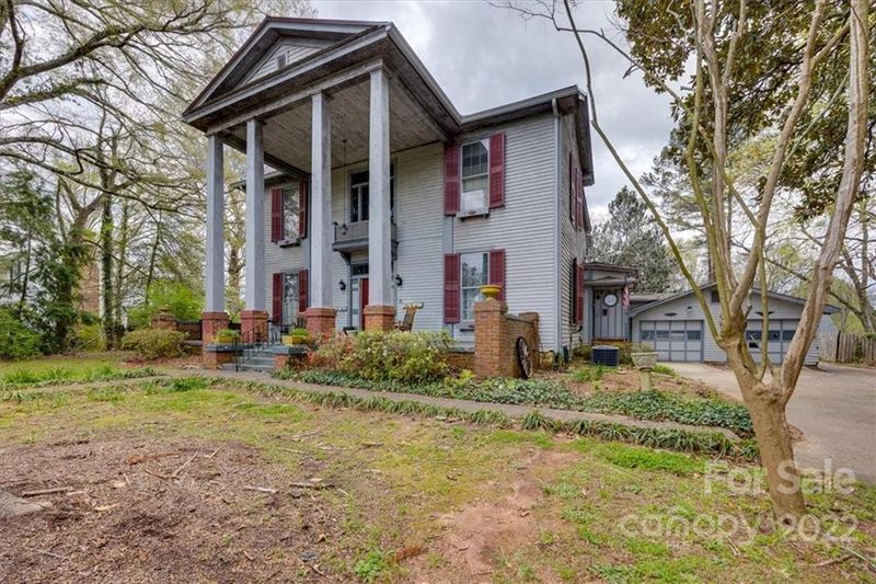 226 E Liberty St, York, SC 29745