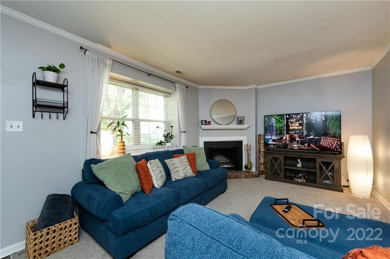 8512 Castle Pine Ct, Charlotte, NC 28226