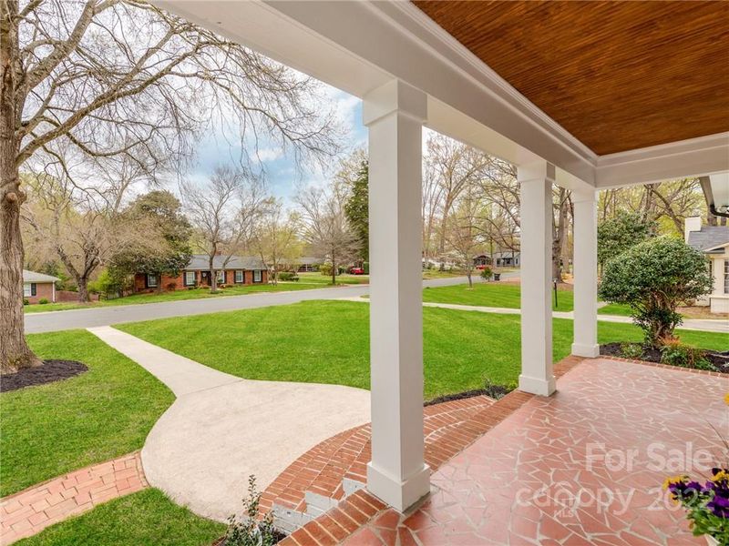 842 Longbow Rd, Charlotte, NC 28211