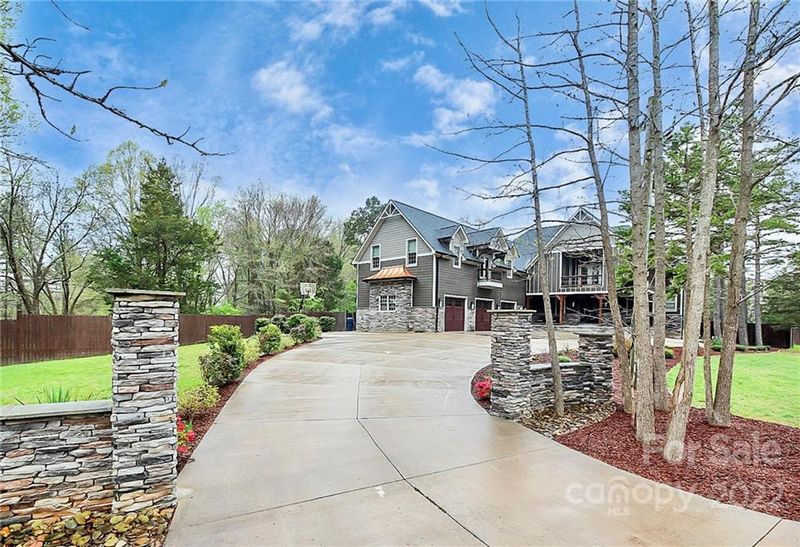 10760 Dellinger Dr, Davidson, NC 28036