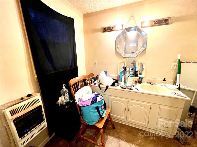 414 Cherry St, Belmont, NC 28012