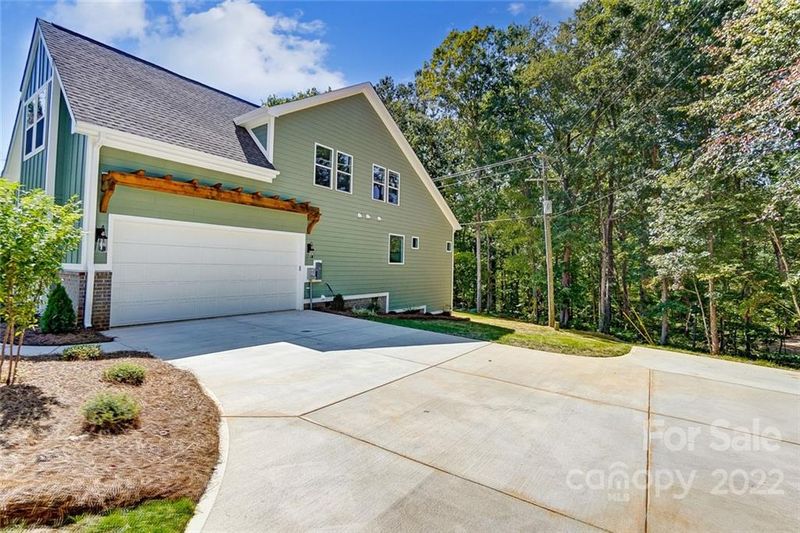 10068 Jim Sossoman Rd, Midland, NC 28107