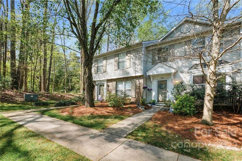 1342 Maple Shade Ln, Charlotte, NC 28270