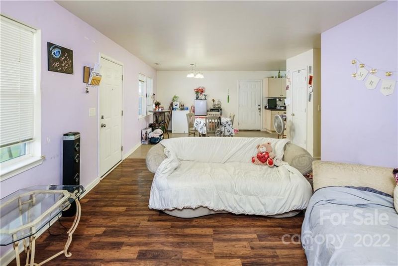 7819 Burch Shire Rd, Charlotte, NC 28269