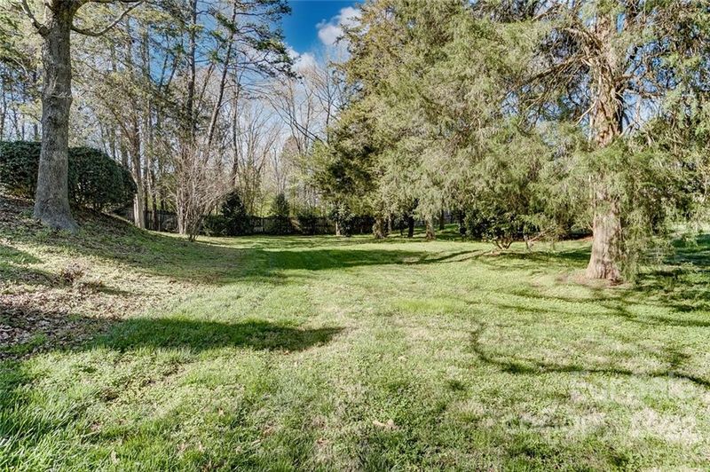 112 Partridge Bluff Dr, Concord, NC 28025