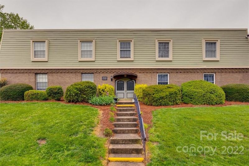 2608 Park Rd #A, Charlotte, NC 28209