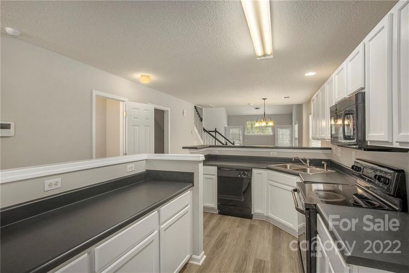 16852 Timber Crossing Rd, Charlotte, NC 28213