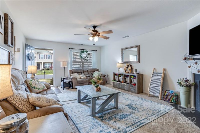 1836 Windy Willow Ln, Dallas, NC 28034