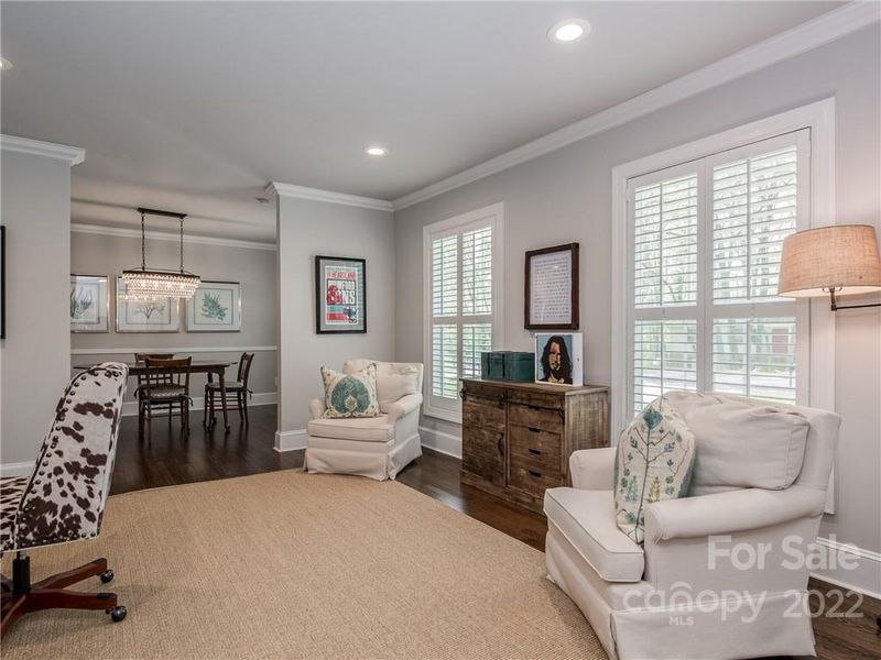 1132 Shady Bluff Dr, Charlotte, NC 28211
