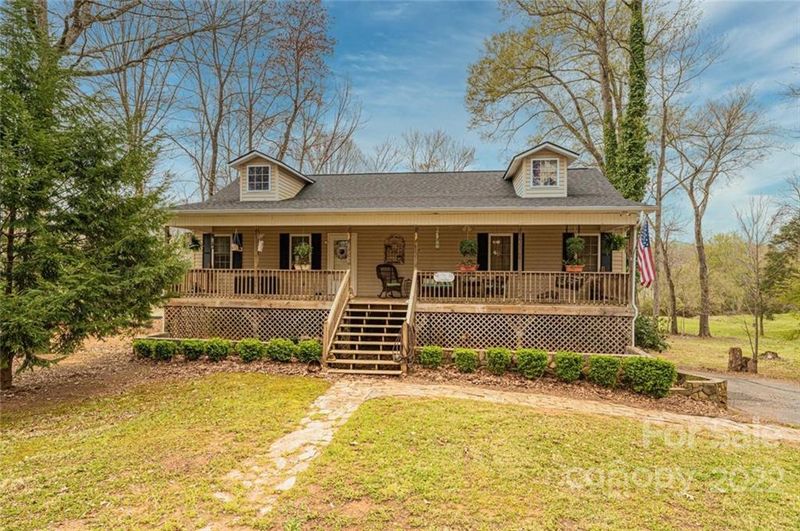 906 Westside Dr, Newton, NC 28658