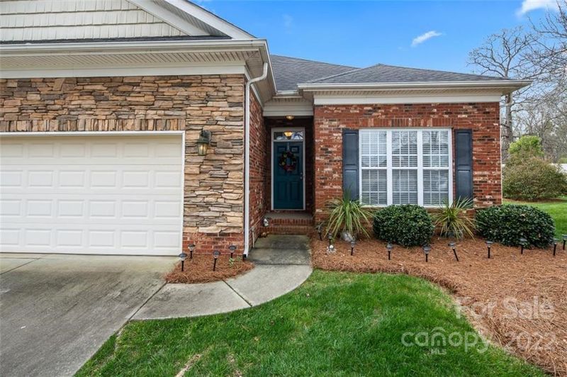 2900 Lake James Ct, Monroe, NC 28110
