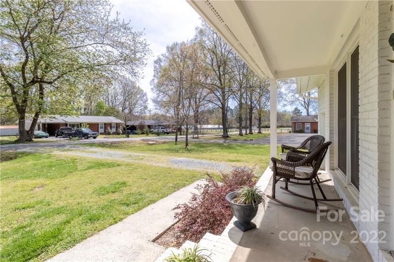 325 Mcleod St, Matthews, NC 28105
