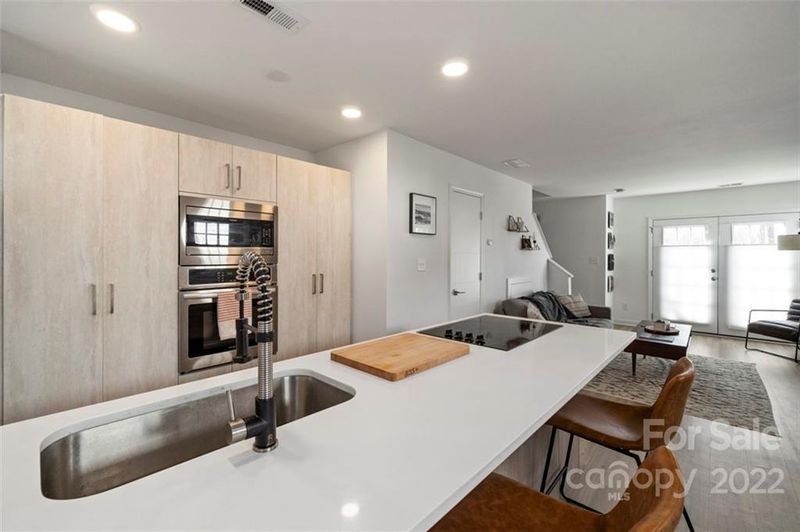 1503 Briar Creek Rd, Charlotte, NC 28205