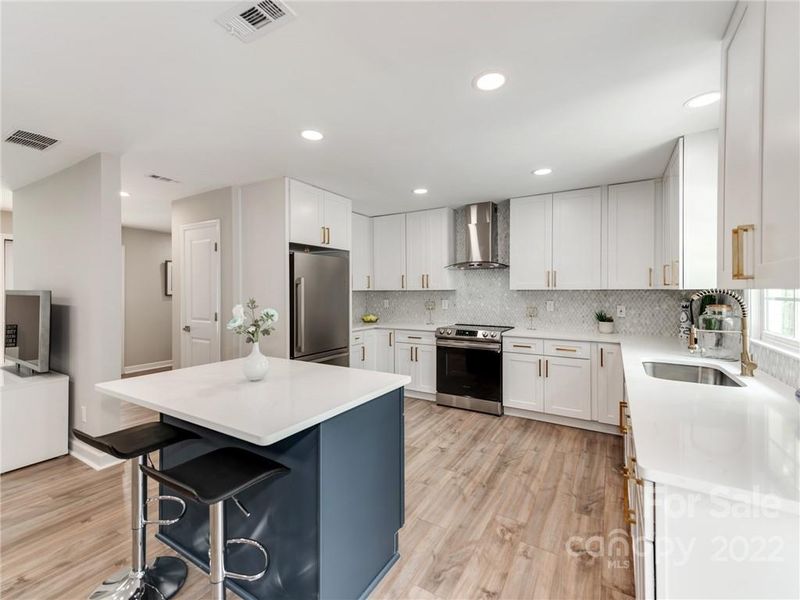 3923 Fernleaf Ct, Charlotte, NC 28215