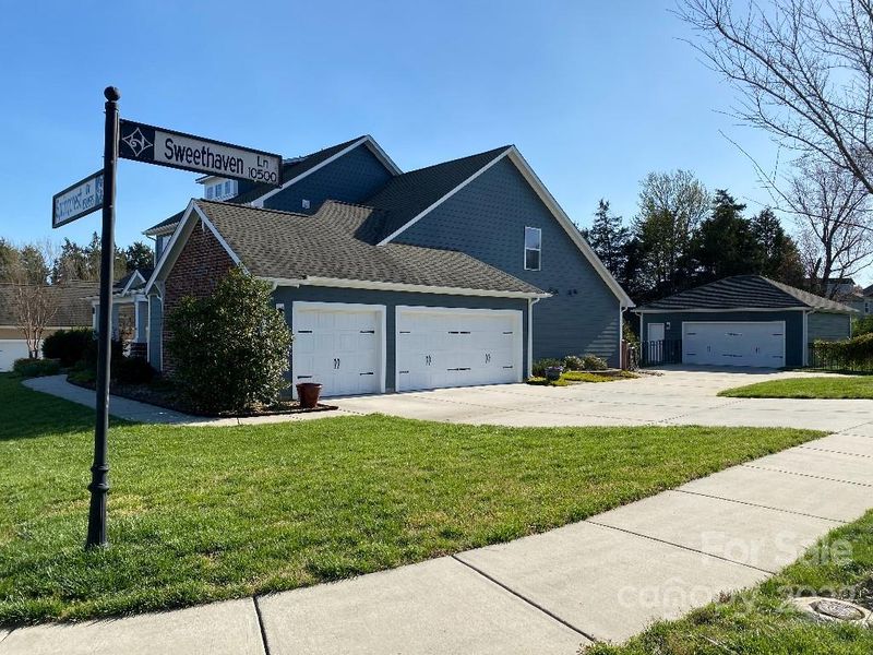 10635 Sweethaven Ln, Harrisburg, NC 28075