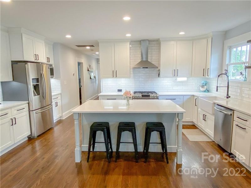1749 Wilmore Dr, Charlotte, NC 28203