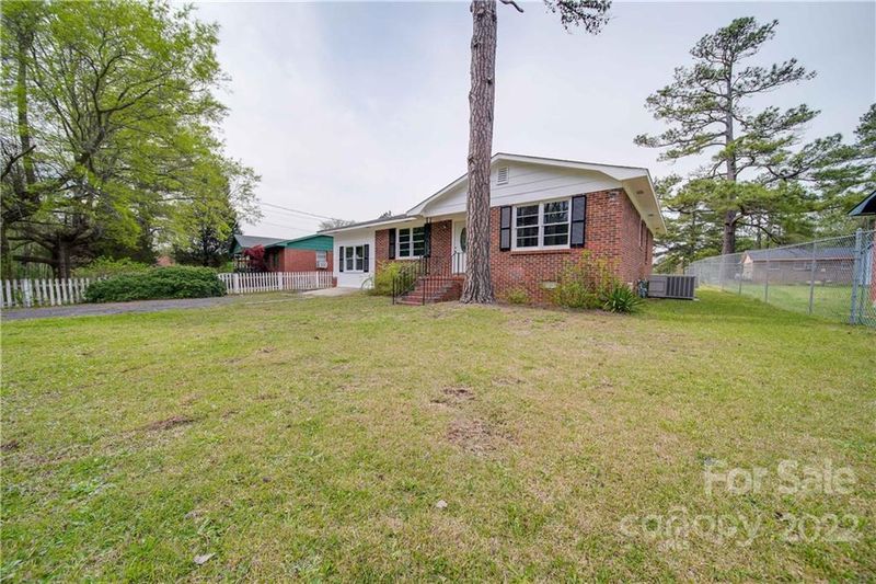 148 Stadium Dr, Chester, SC 29706