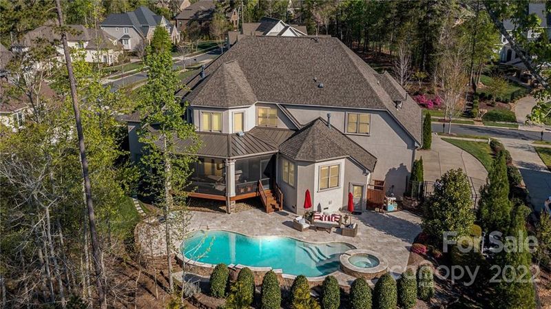 18114 Bear Track Dr, Davidson, NC 28036