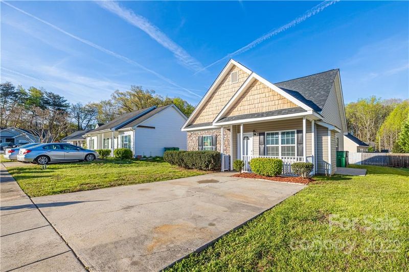 1921 Nigel Ct, Charlotte, NC 28213