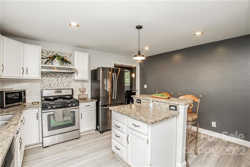 4910 Charleston Dr, Charlotte, NC 28212